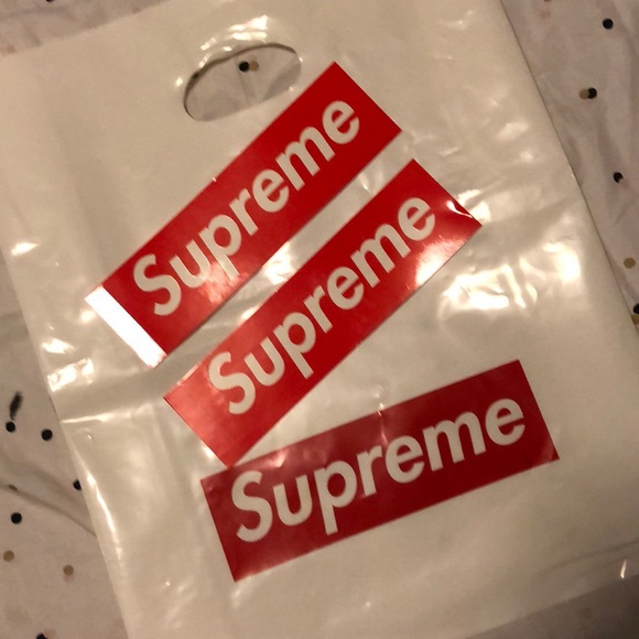 SUPREME Script Logo Strapback Panel cap - Picture 6 of 6